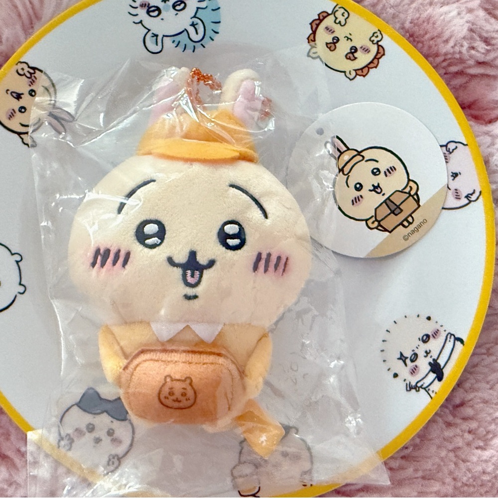 Chiikawa Market Working Staff Plush Keychain / Mascot (Usagi)